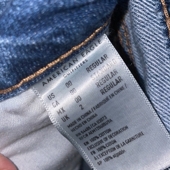 American Eagle Ripped Tomgirl Baggy Jeans - Picture 7 of 8